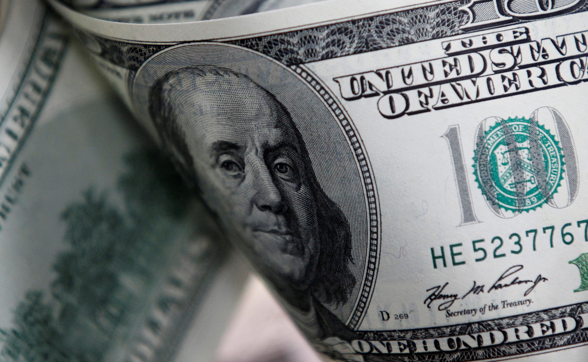 Tiềm năng phân kỳ chính sách giữa Fed và các NHTW khác khiến USD giảm mạnh