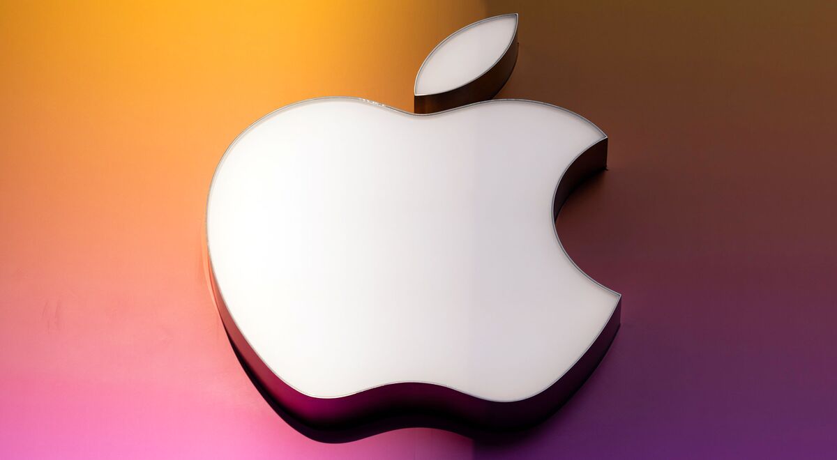 Cổ phiếu Apple suy yếu sau khi ra mắt bộ kính VR gần 100 triệu VND