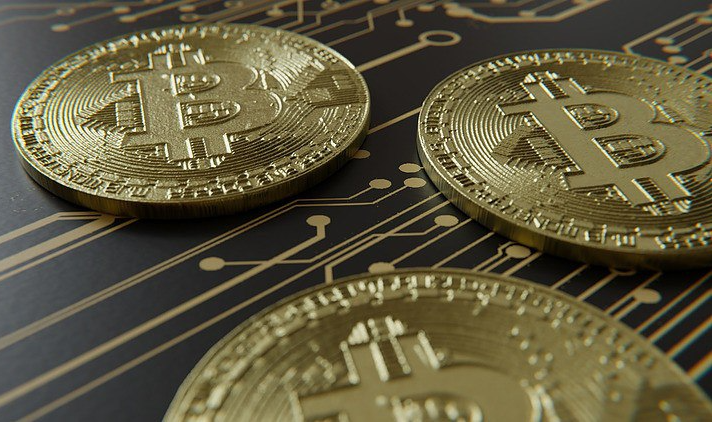 Bitcoin mở rộng mức tăng hướng tới mức kháng cự chính tại 62,000 USD