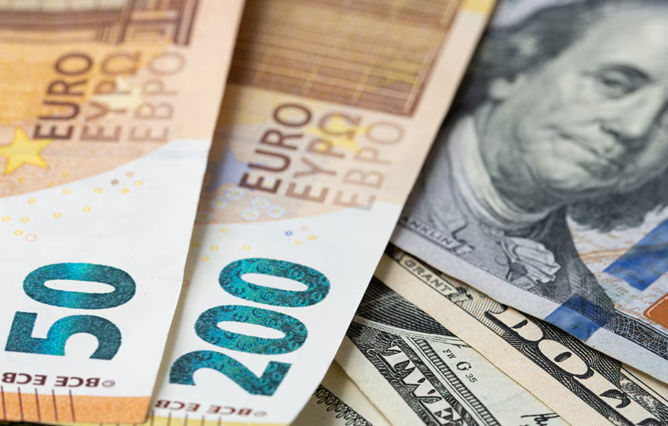 Mặc cho người tiêu dùng Đức ngày càng bi quan về triển vọng kinh tế quốc gia, EUR/USD vẫn duy trì ở mức cao gần mốc 1.1200