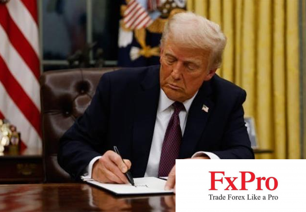 Cố vấn kinh tế của Trump bác bỏ lo ngại về tác động ngắn hạn từ việc tăng thuế quan Cố vấn kinh tế của Trump bác bỏ lo ngại về tác động ngắn hạn từ việc tăng thuế quan